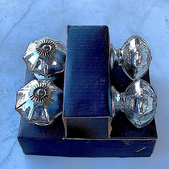 INSTANT FURNITURE UPDATE KNOBS PULLS MERCURY GLASS SILVER SET OF 4 - Picture 3 of 7